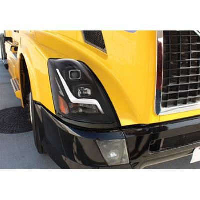 VOLVO VNL 2004-2017 "BLACKOUT" PROJECTION HEADLIGHT W/ LED POSITION LIGHT BAR - RIGHT SIDE