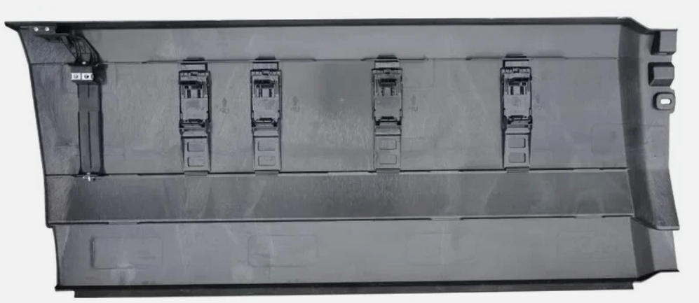 VOLVO VNL 2018-2024 CENTER FAIRING (72") - LEFT SIDE