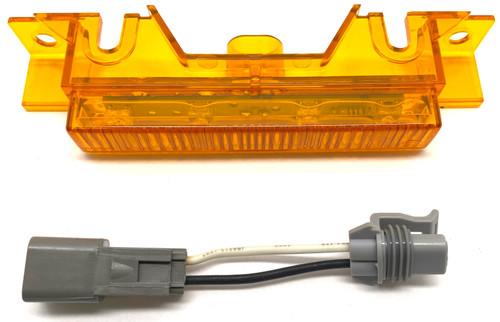 [VOL3593] VOLVO VN/VNL SUNVISOR MARKER LIGHT (AMBER) WITH HARNESS 2004-2017